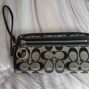 Coach Signature Accordion Zip Around Wallet